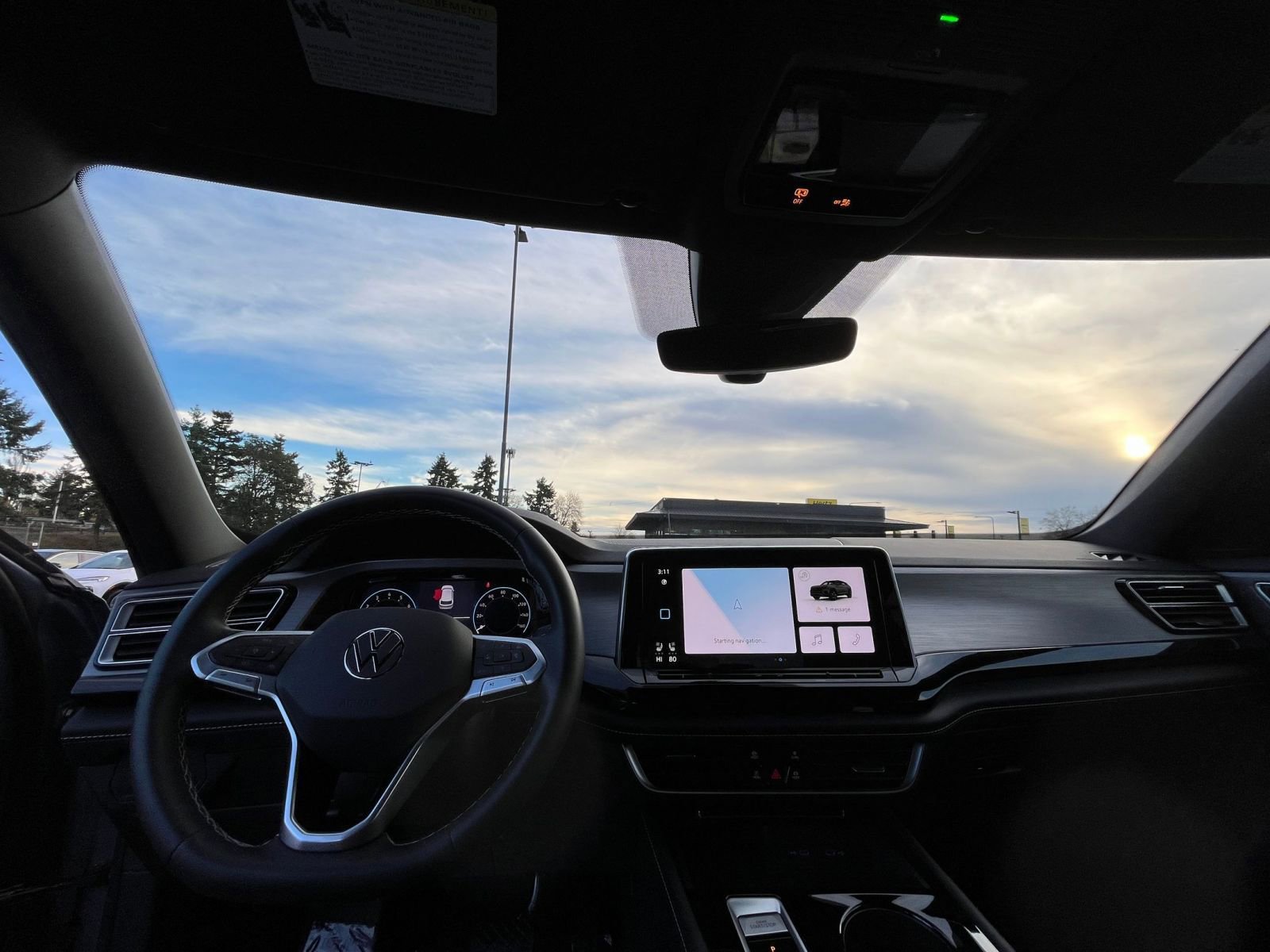 Used 2025 Volkswagen Atlas Cross Sport SE image 33