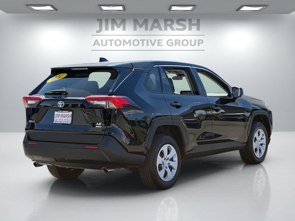 Used 2024 Toyota RAV4 LE AWD/4WD image 7
