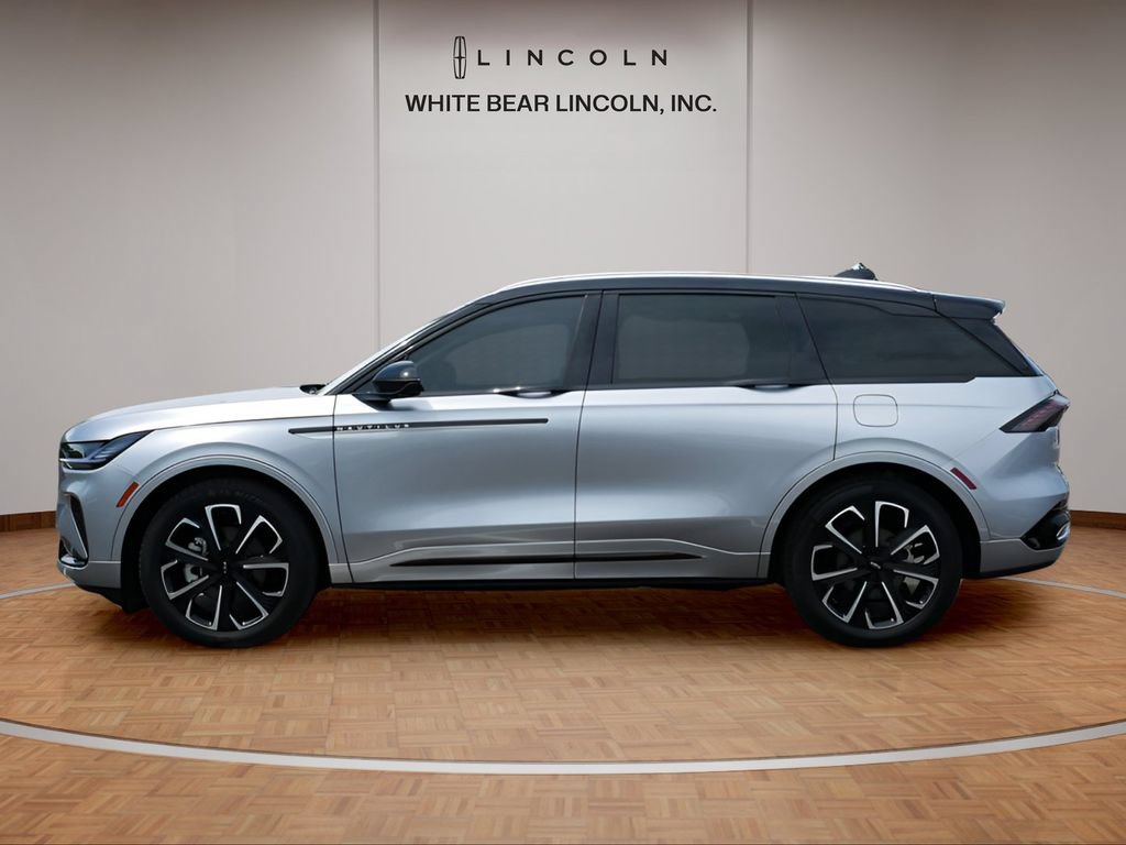 Used 2025 Lincoln Nautilus Reserve AWD/4WD image 8