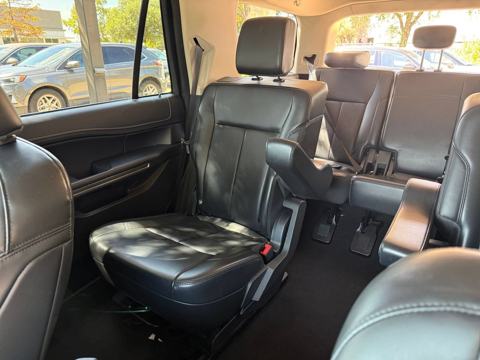 Used 2023 Ford Expedition XLT AWD/4WD image 41