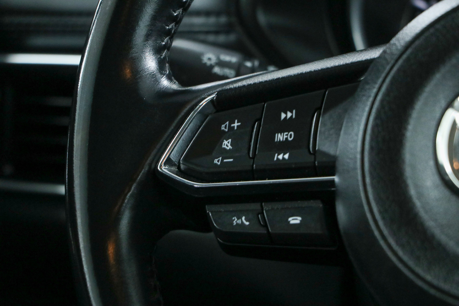 Used 2021 MAZDA CX-5 Touring FWD image 13