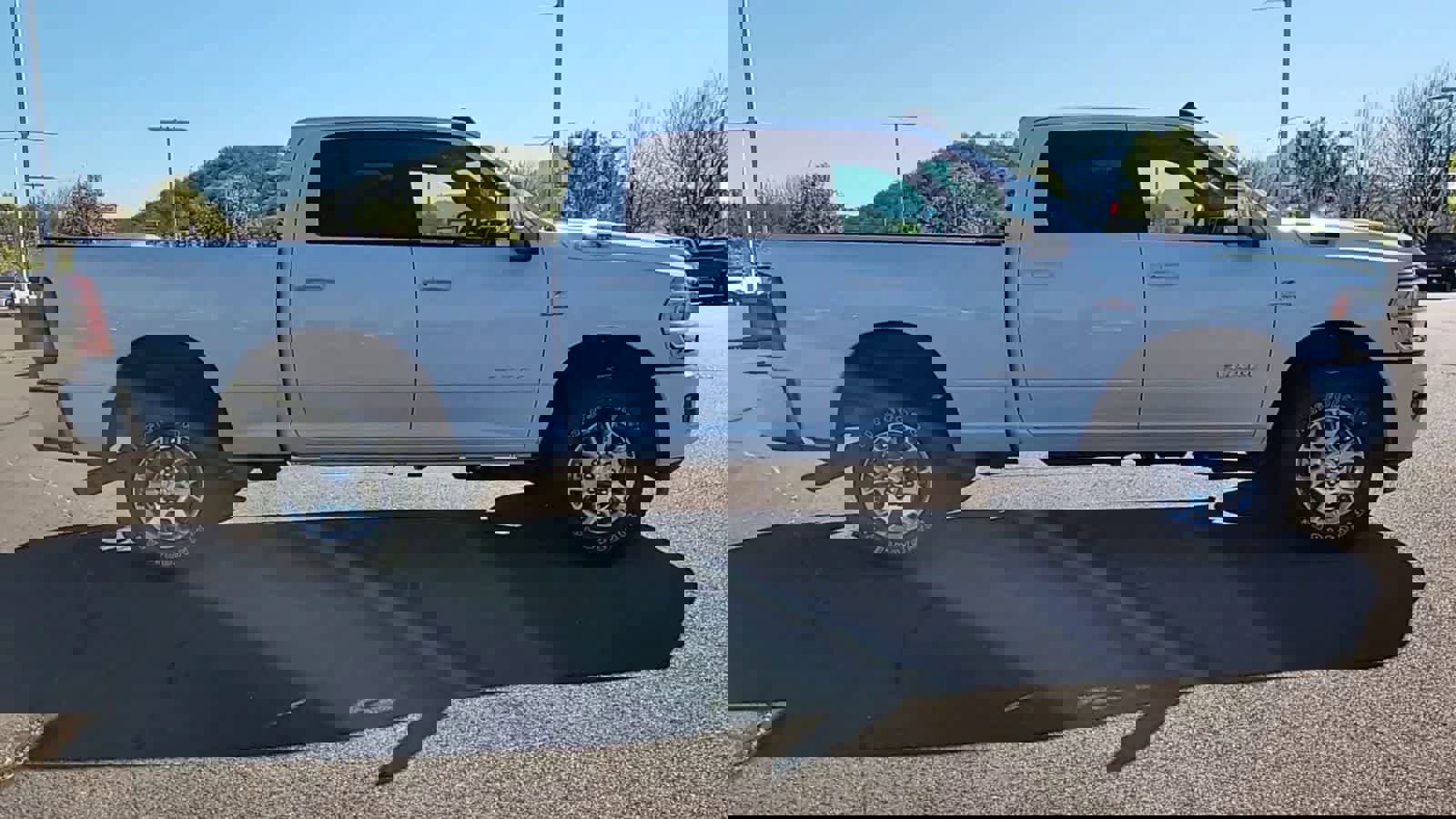 Used 2024 RAM 2500 Laramie w/ Safety Group image 9