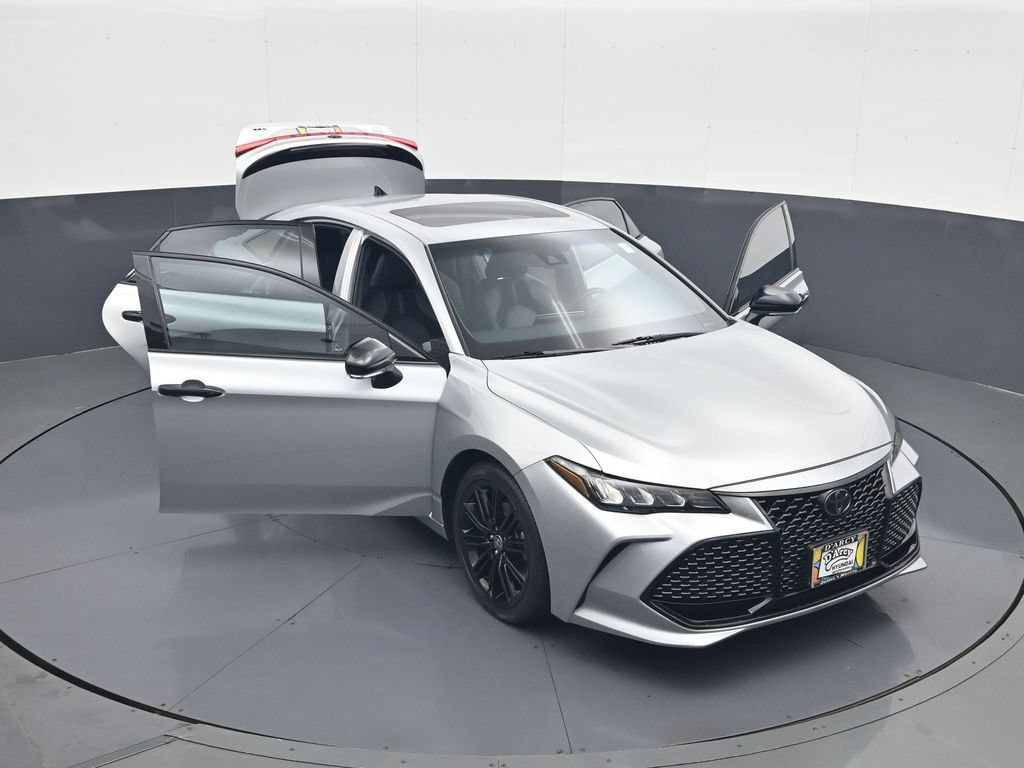 Used 2021 Toyota Avalon XSE FWD image 30
