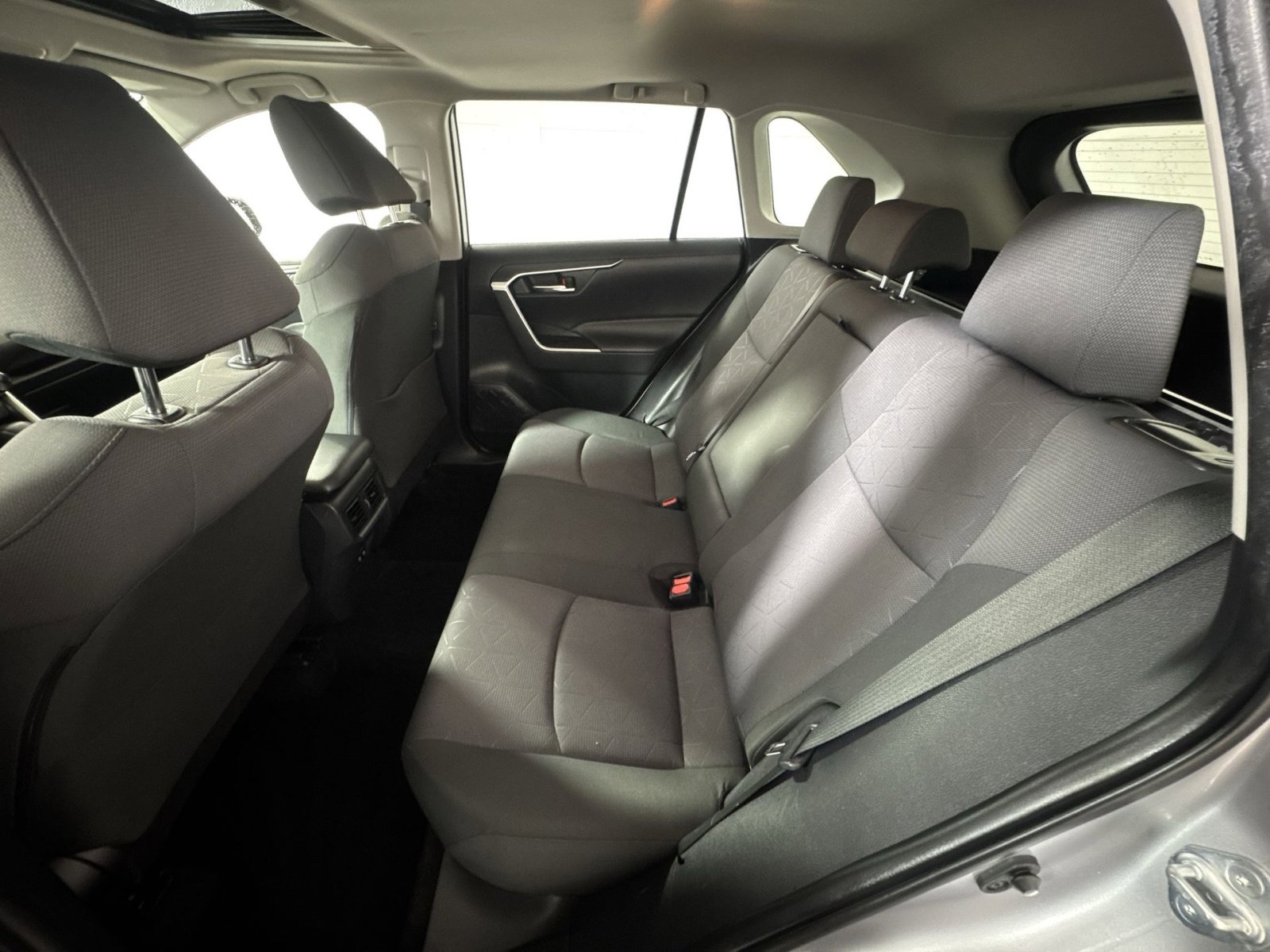 Used 2019 Toyota RAV4 XLE image 24