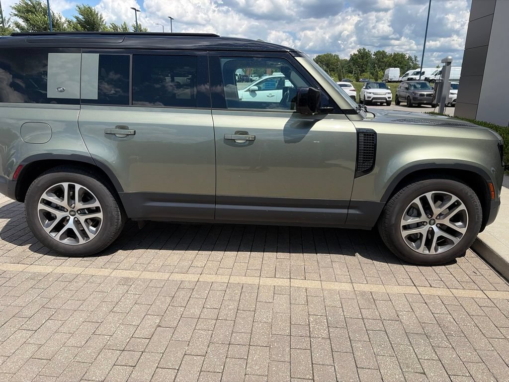 Used 2020 Land Rover Defender 110 HSE AWD/4WD image 5