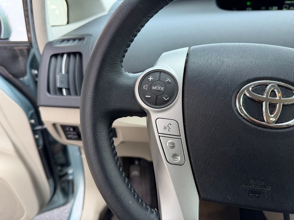 Used 2014 Toyota Prius Four FWD image 16