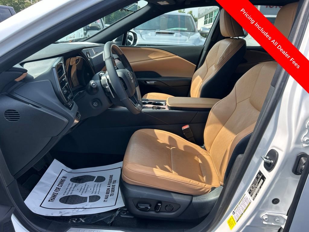 Used 2024 Lexus RX 350 w/ Convenience Package AWD/4WD image 2