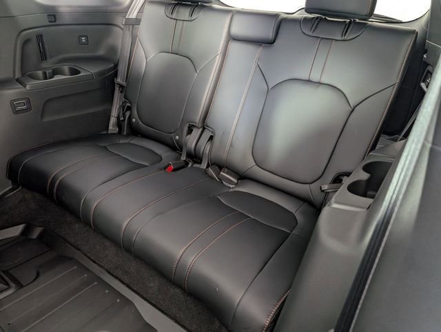 Used 2025 Honda Pilot TrailSport image 29