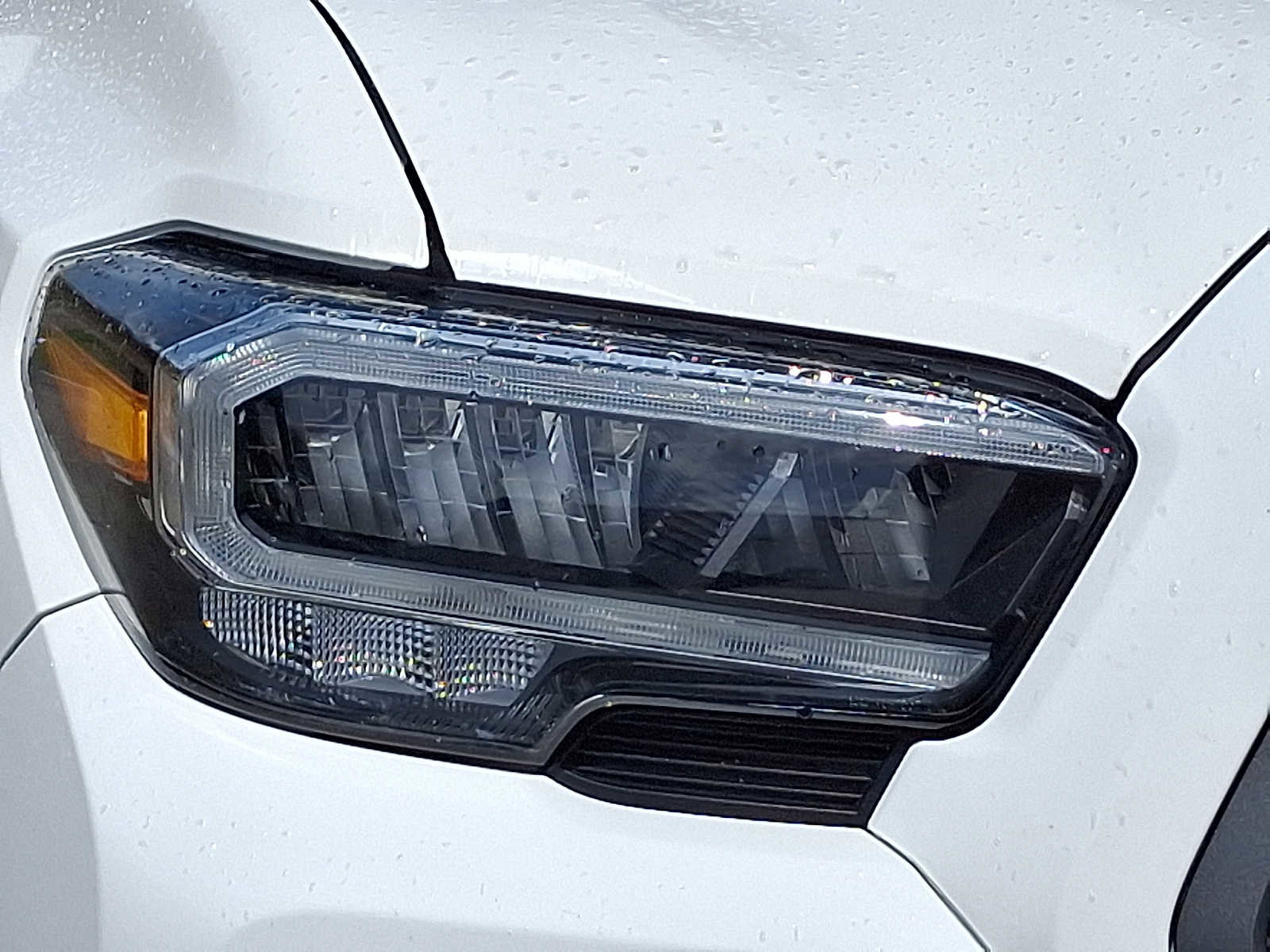 Used 2021 Toyota Tacoma TRD Sport w/ Technology Package image 9