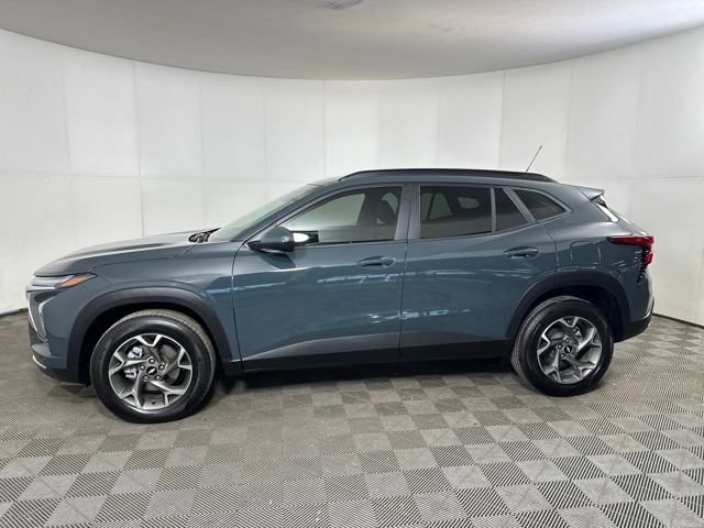 Used 2025 Chevrolet Trax LT image 6