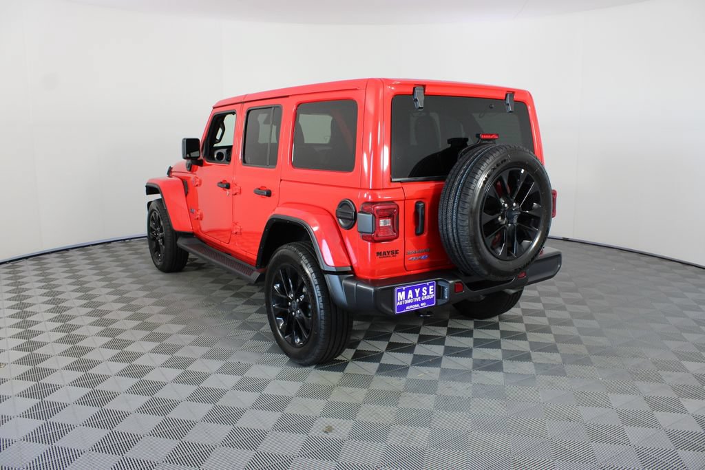 Used 2025 Jeep Wrangler Unlimited Sahara AWD/4WD image 21