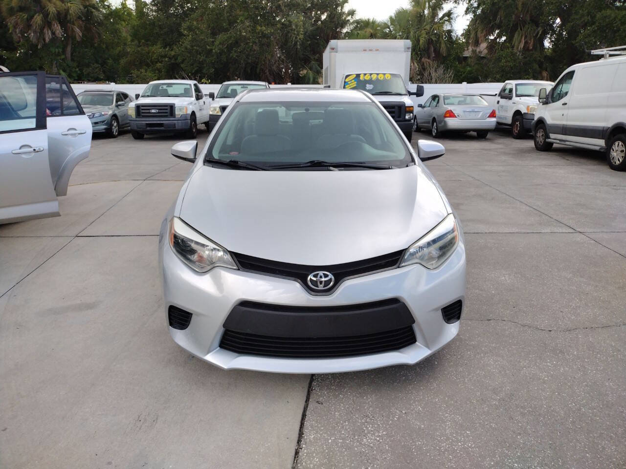 Used 2014 Toyota Corolla L image 2