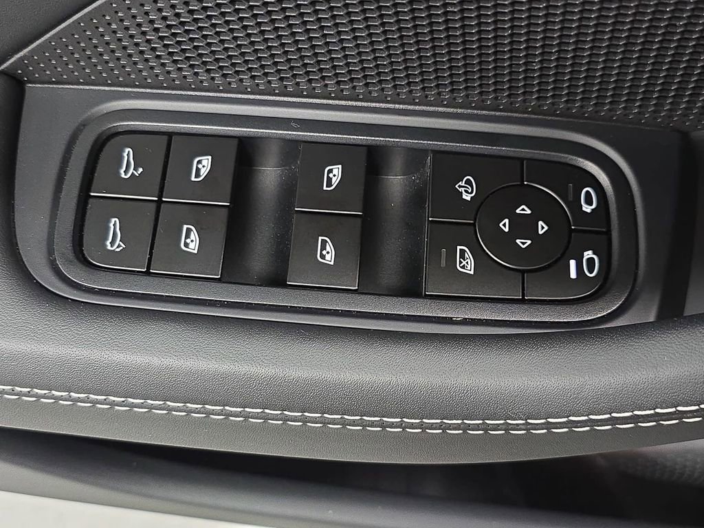 Certified 2024 Porsche Panamera 4 AWD/4WD image 23