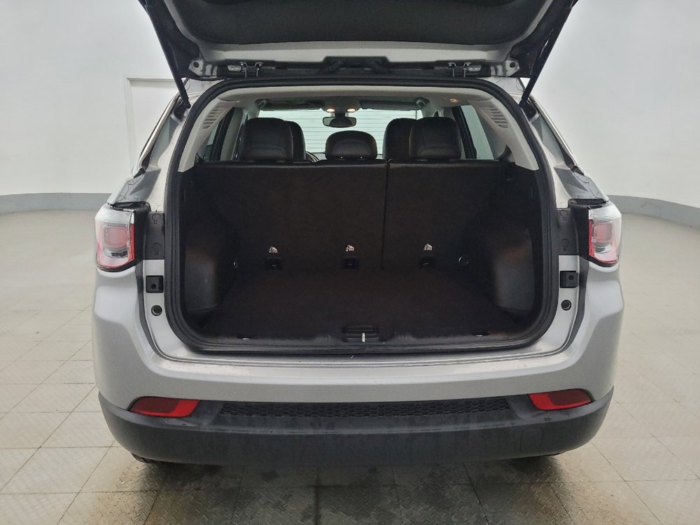 Used 2020 Jeep Compass Latitude image 29