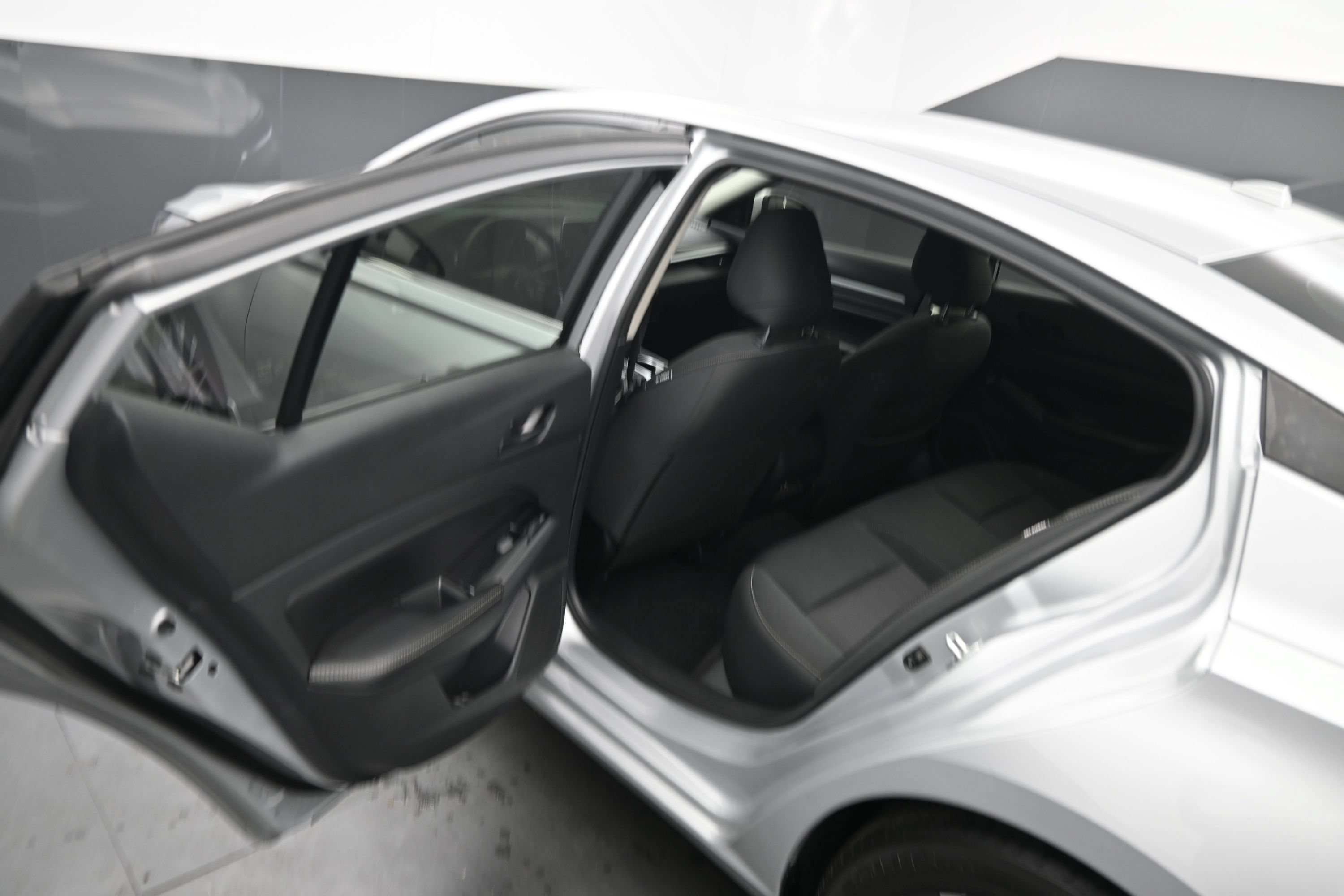 Used 2023 Nissan Altima 2.5 SV FWD image 16