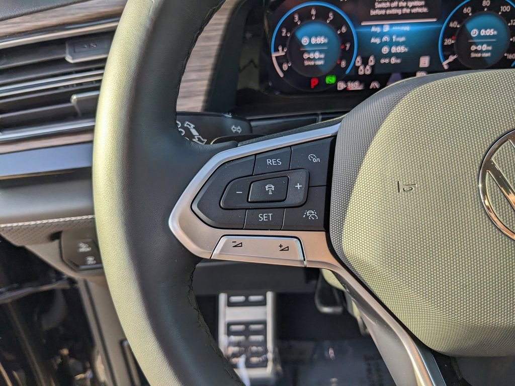 Used 2025 Volkswagen Atlas SEL Premium R-Line image 29