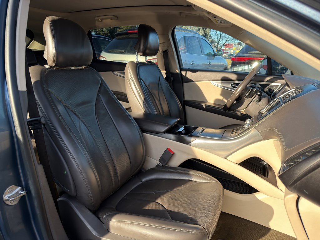 Used 2019 Lincoln Nautilus Reserve image 17