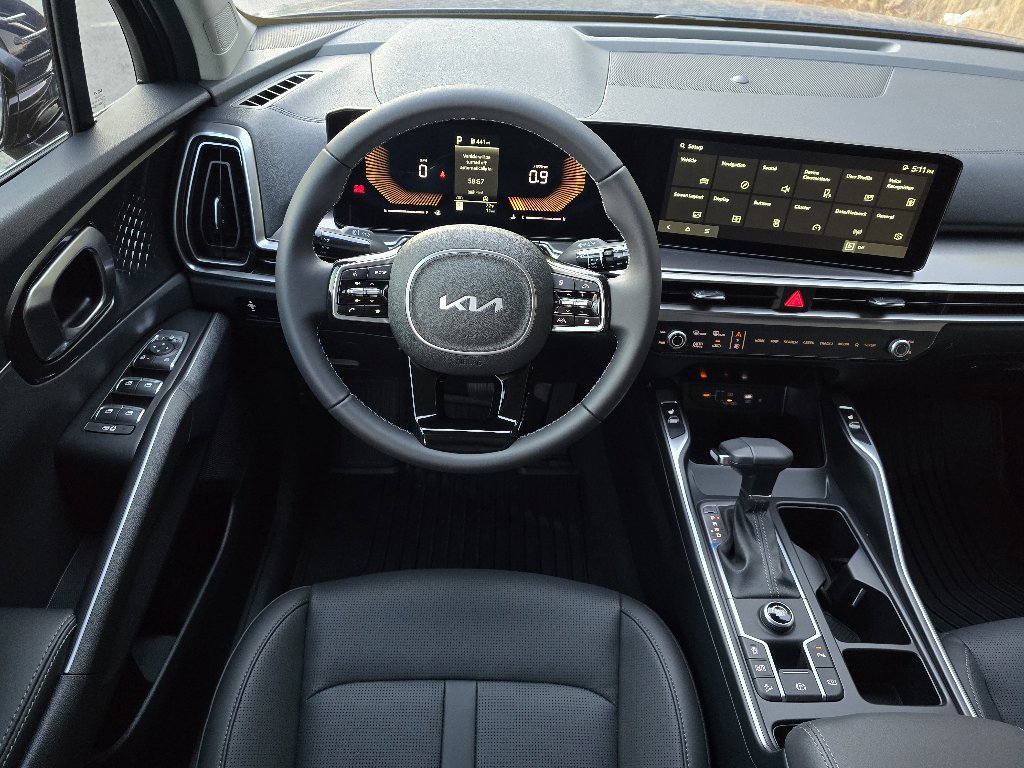 New 2025 Kia Sorento S image 6