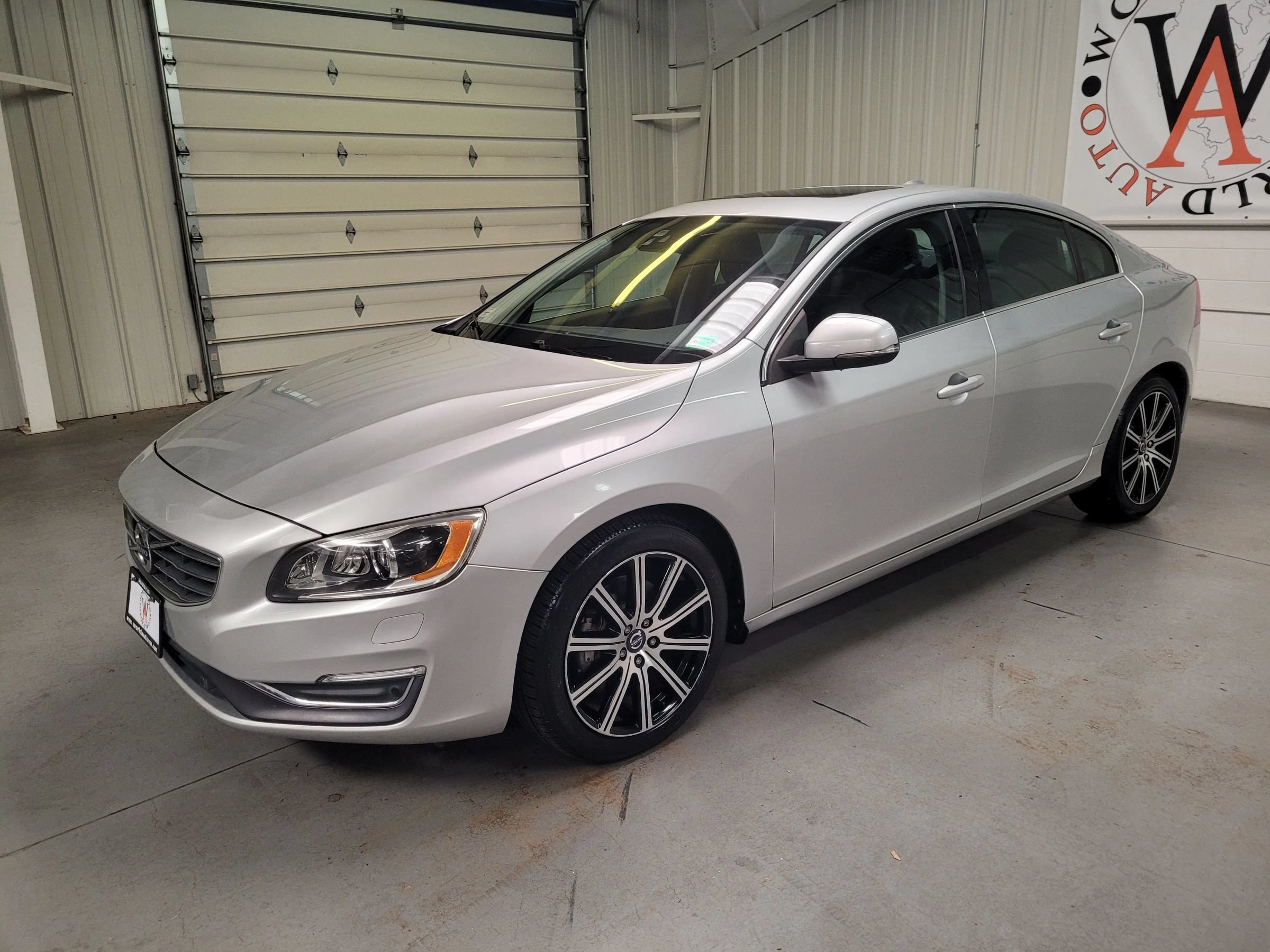 Used 2016 Volvo S60 T5 Inscription Platinum AWD/4WD image 2