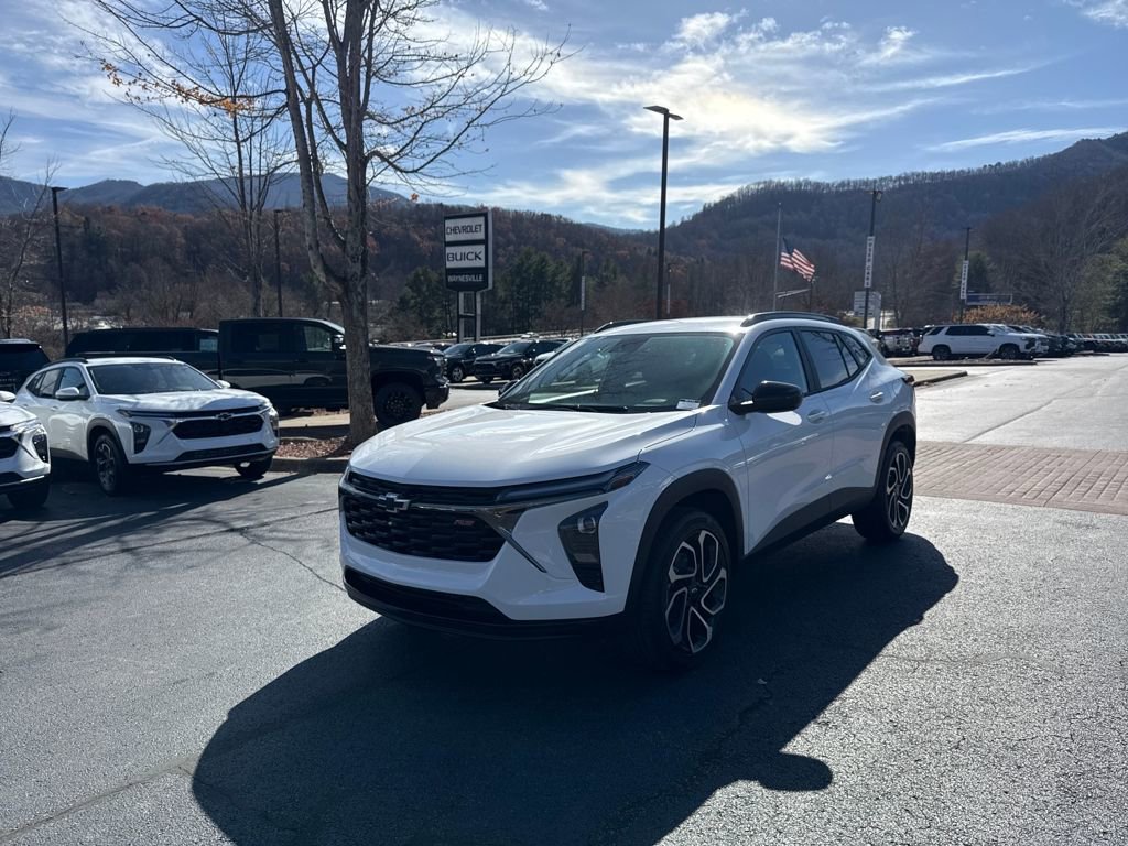 New 2025 Chevrolet Trax RS w/ Driver Confidence Package image 7