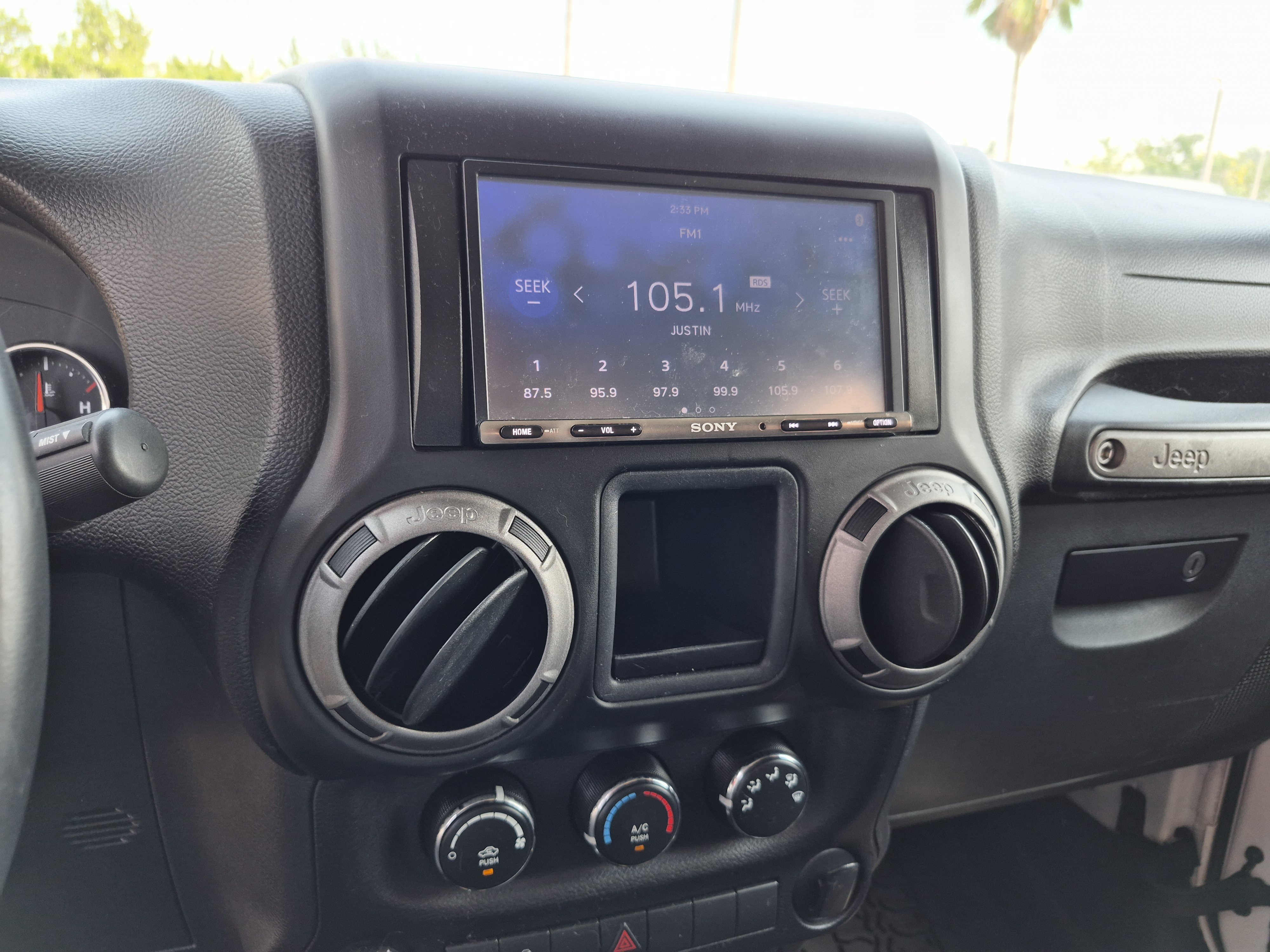 Used 2013 Jeep Wrangler Sport w/ Connectivity Group AWD/4WD image 23