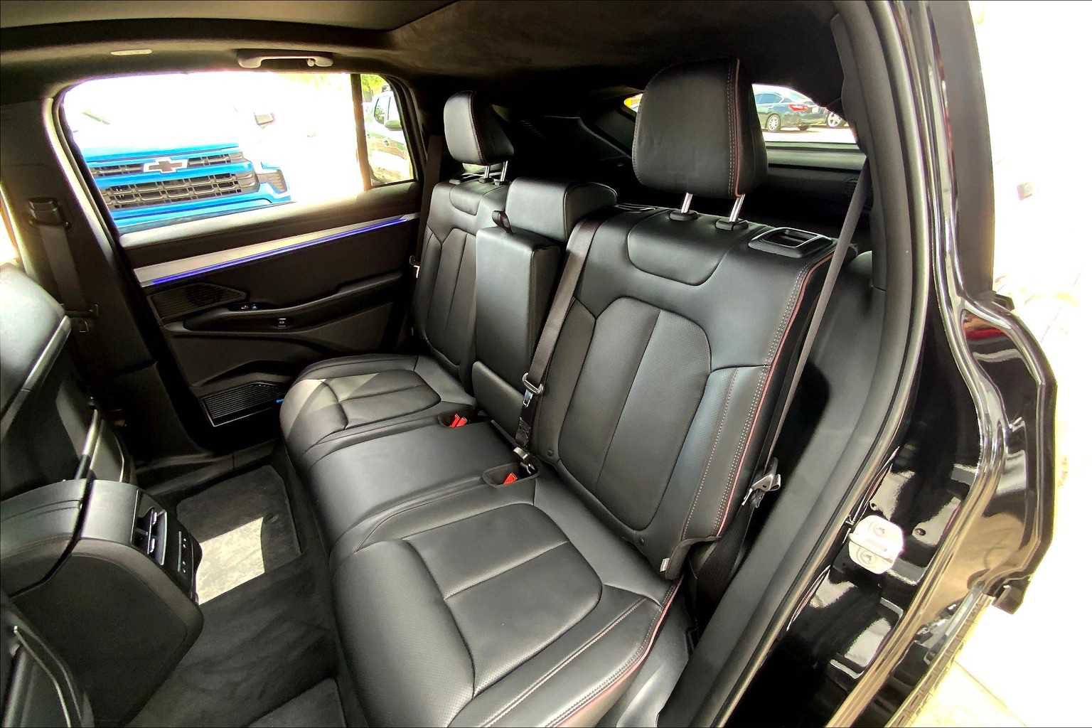 Used 2024 Jeep Wagoneer Launch Edition image 39