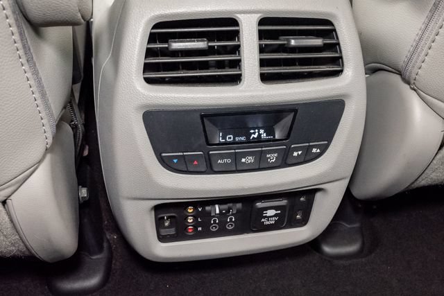 Used 2016 Honda Pilot Touring image 33