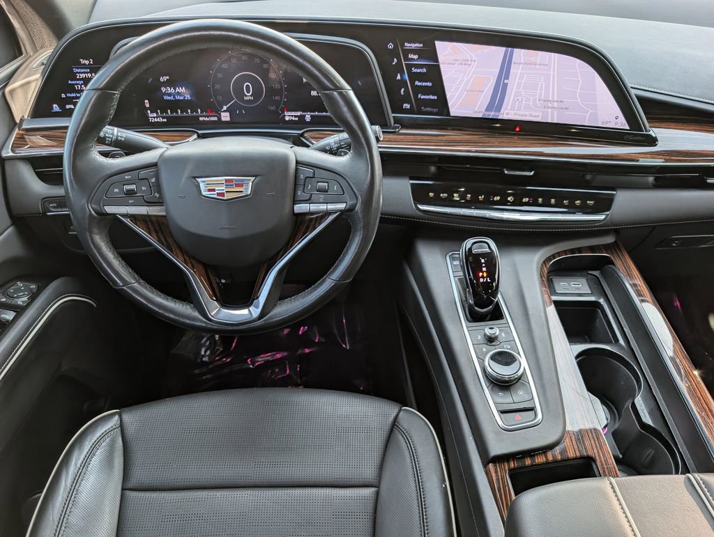 Used 2023 Cadillac Escalade Premium Luxury image 19