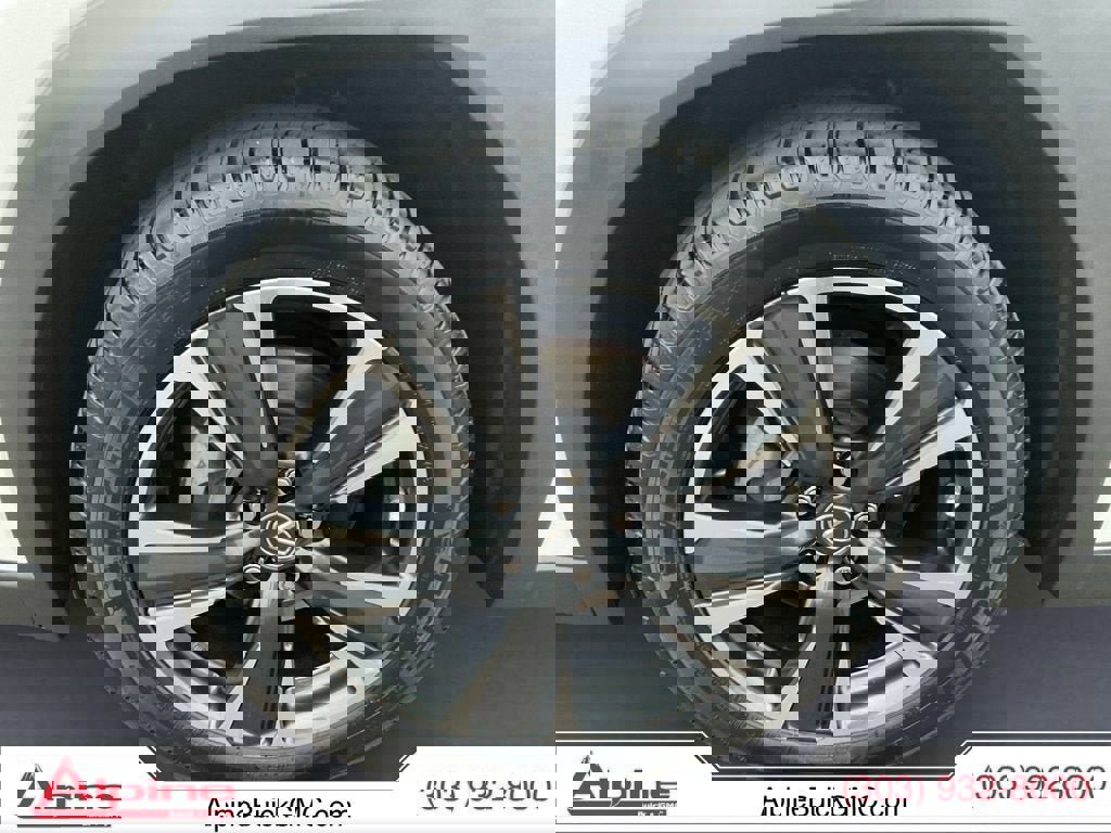 Used 2020 Lexus UX 250h w/ Premium Package image 14