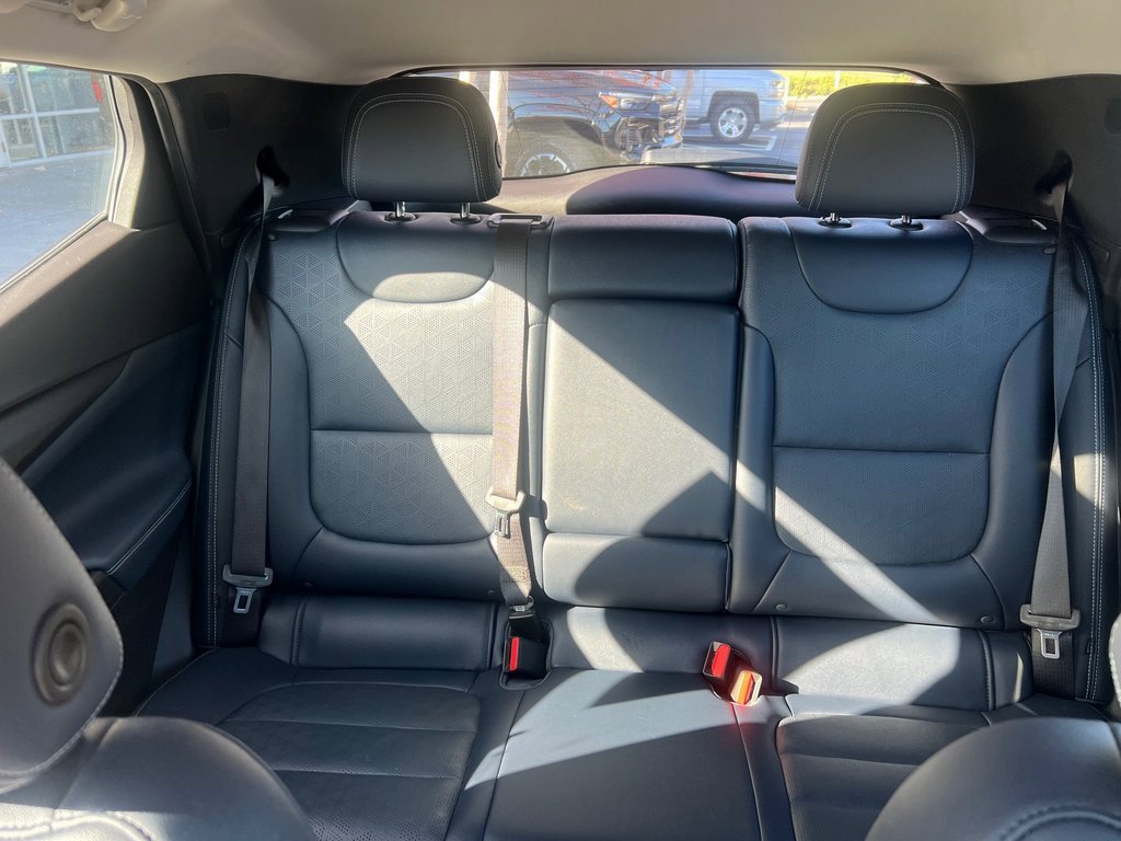 Used 2023 Chevrolet Bolt EUV Premier w/ Sun & Sound Package image 19