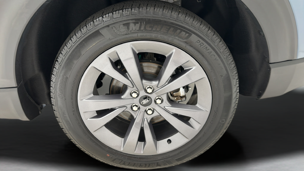 Used 2025 Ford Explorer Active w/ Active Comfort Package AWD/4WD image 8