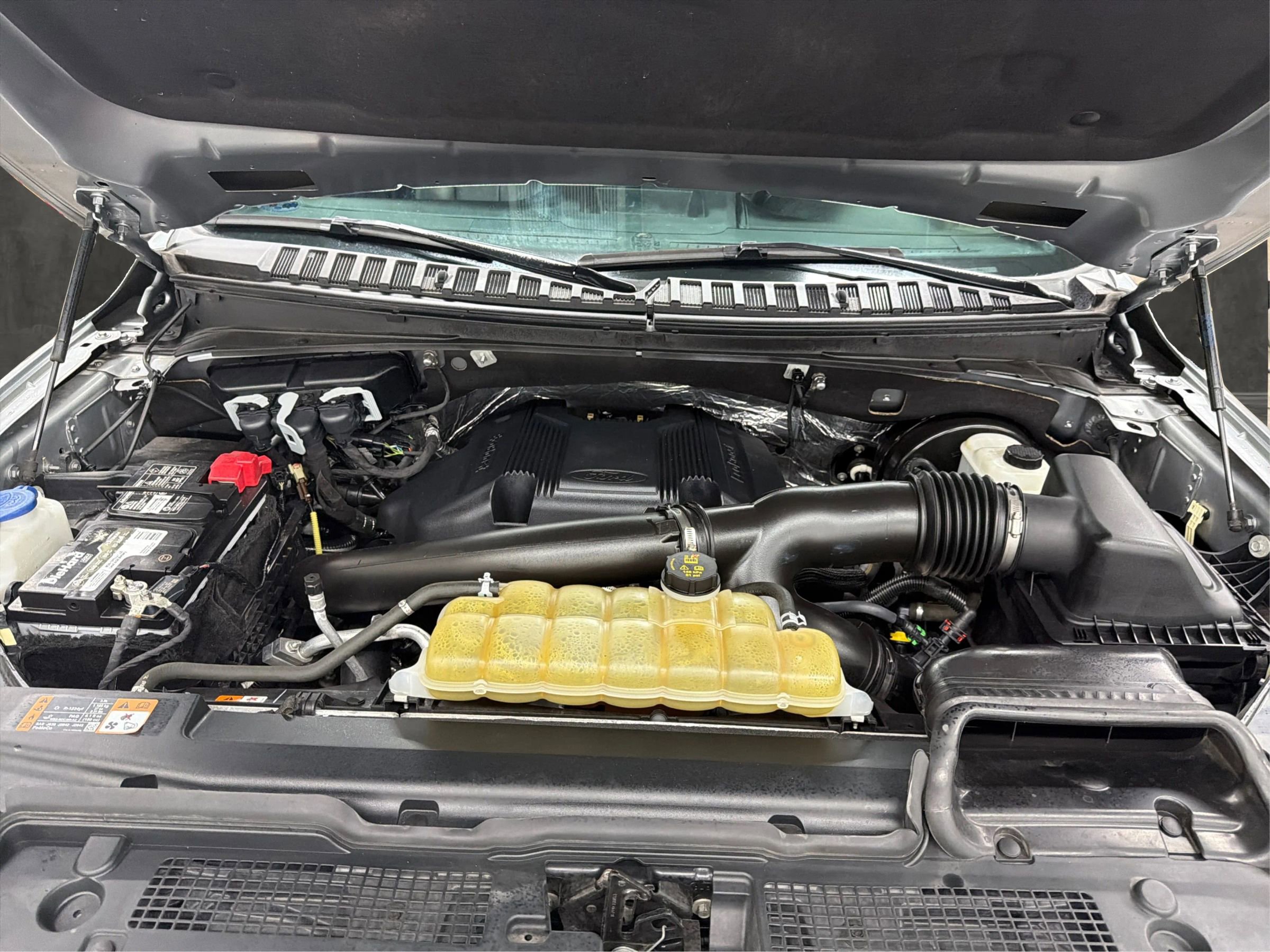 Used 2020 Ford Expedition Max XLT w/ Equipment Group 202A image 9