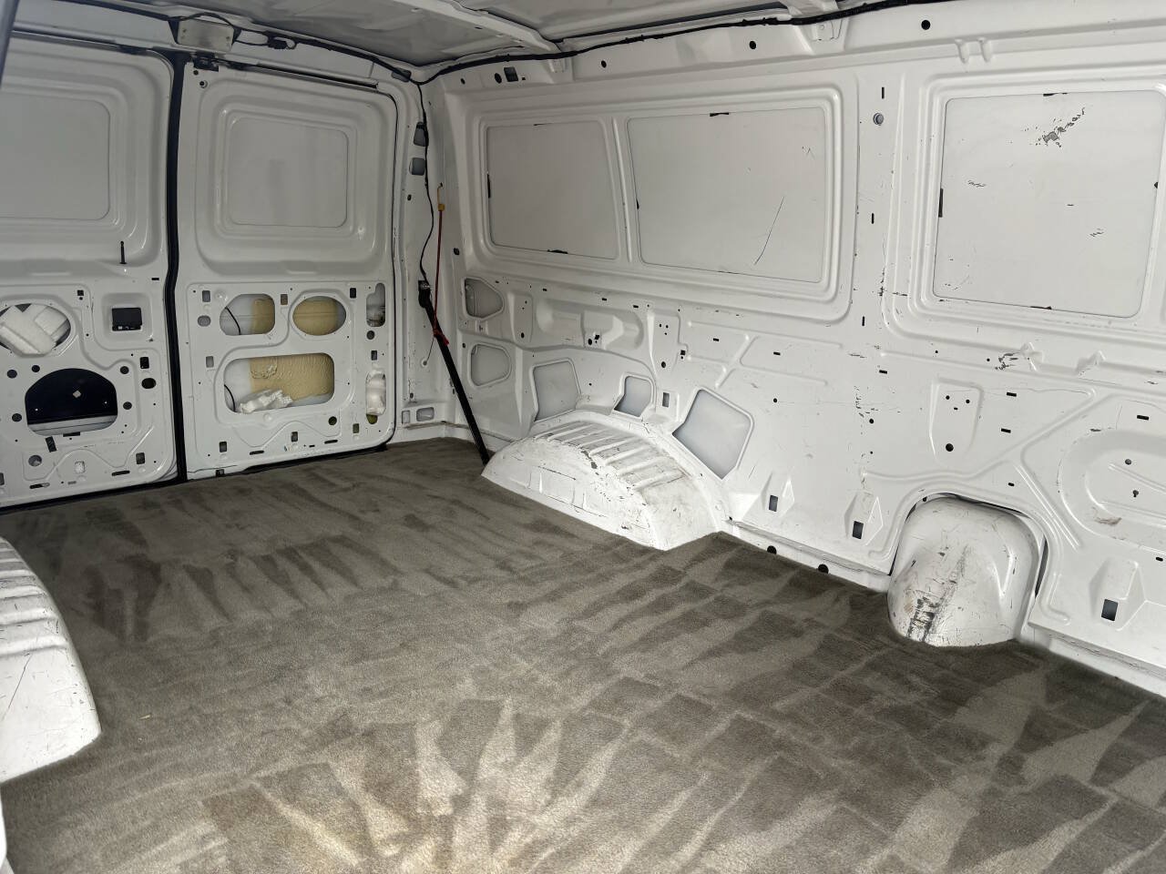Used 1999 Ford E-150 and Econoline 150 RWD image 19