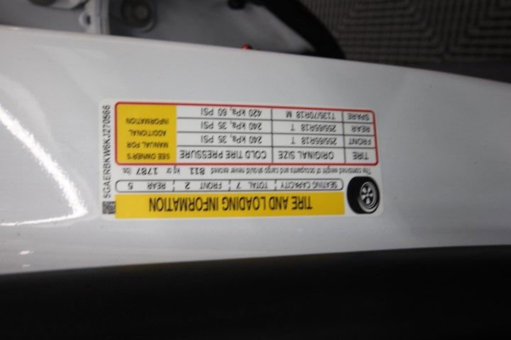 Used 2019 Buick Enclave Essence image 27