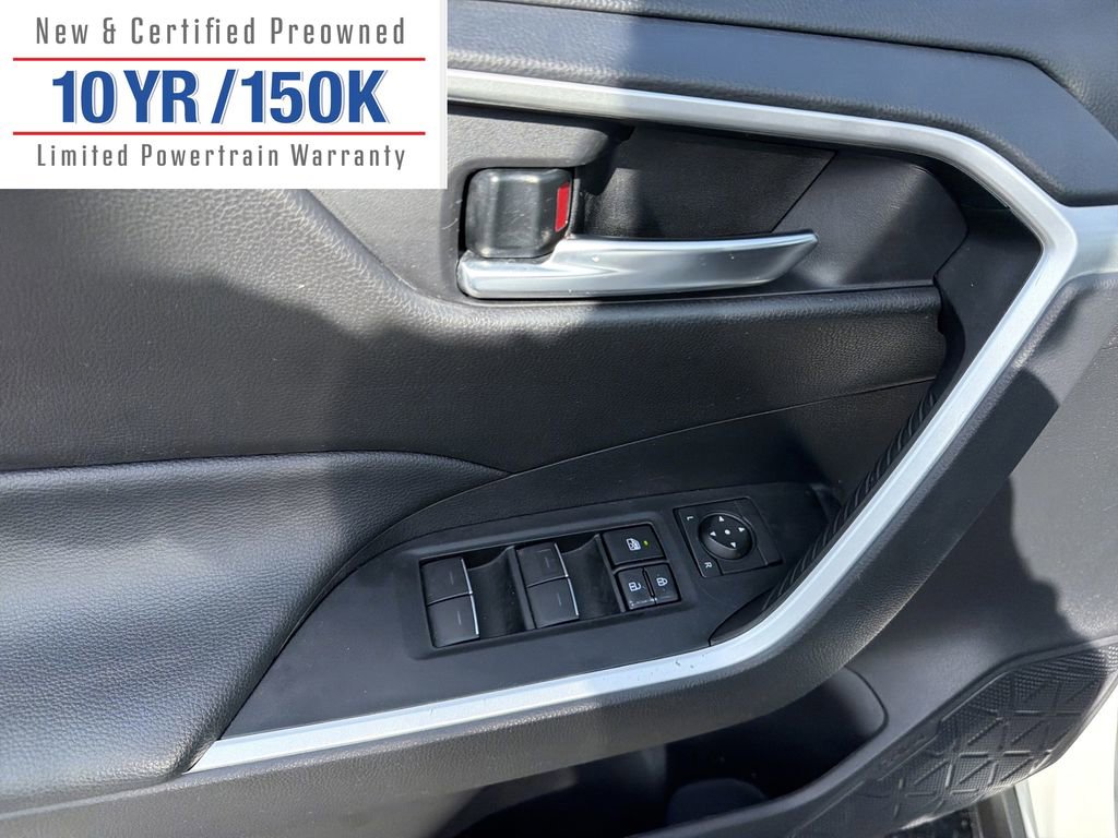 Used 2025 Toyota RAV4 XLE image 15