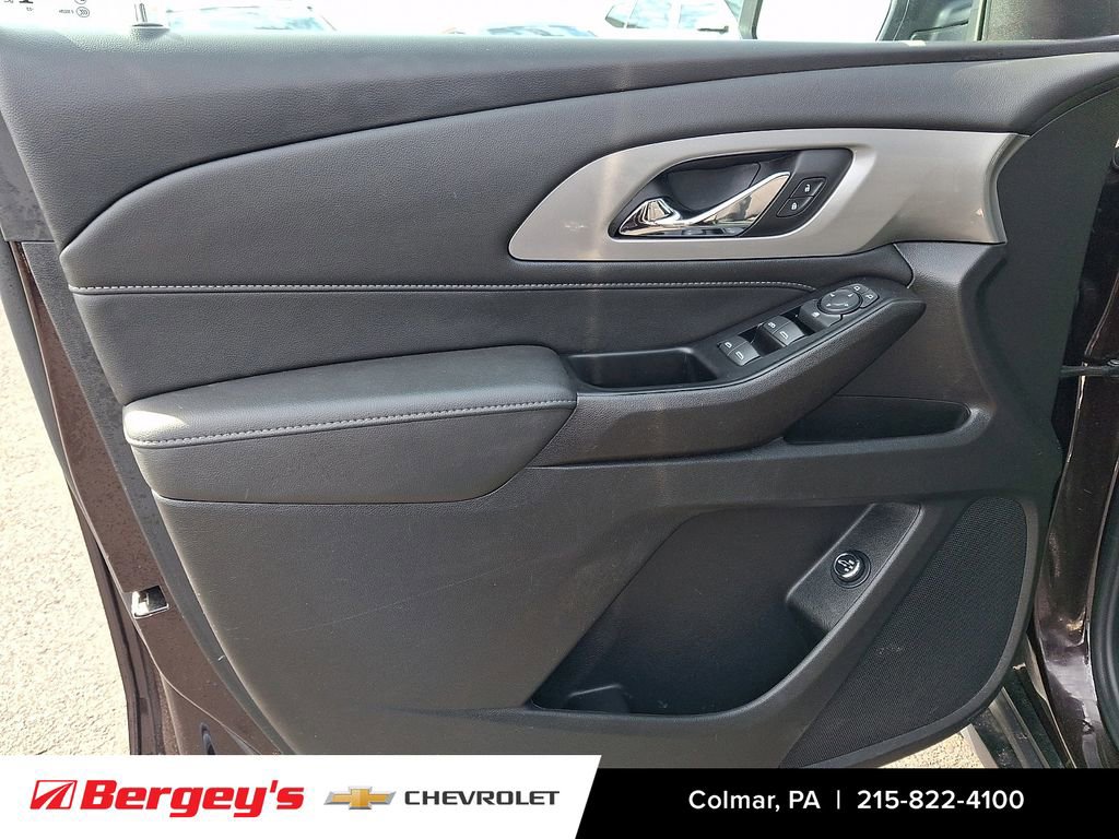 Certified 2023 Chevrolet Traverse LT w/ LPO, Floor Liner Package image 17