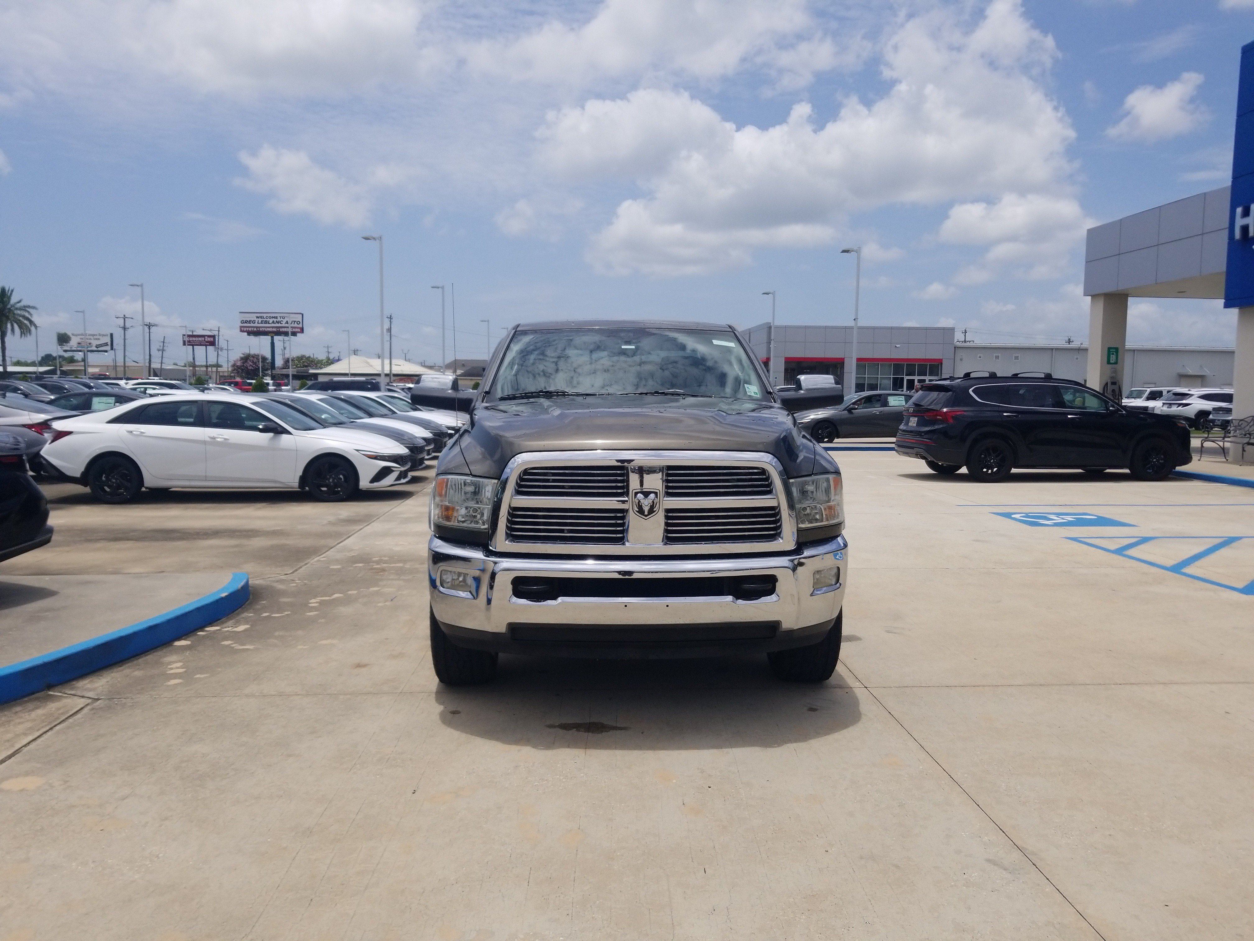 Used 2012 RAM 2500 Laramie w/ Protection Group AWD/4WD image 2