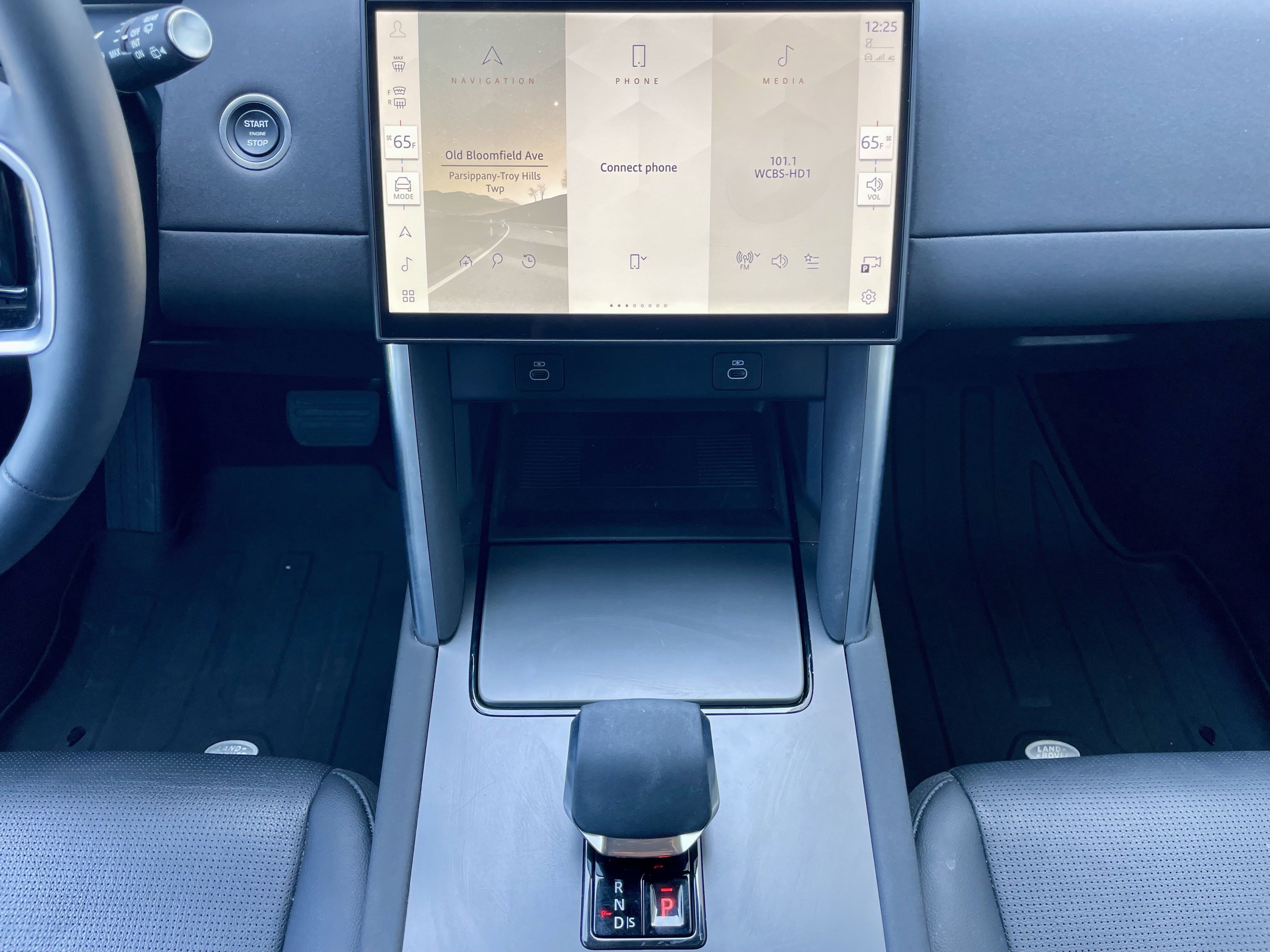 Used 2025 Land Rover Discovery Sport S AWD/4WD image 19