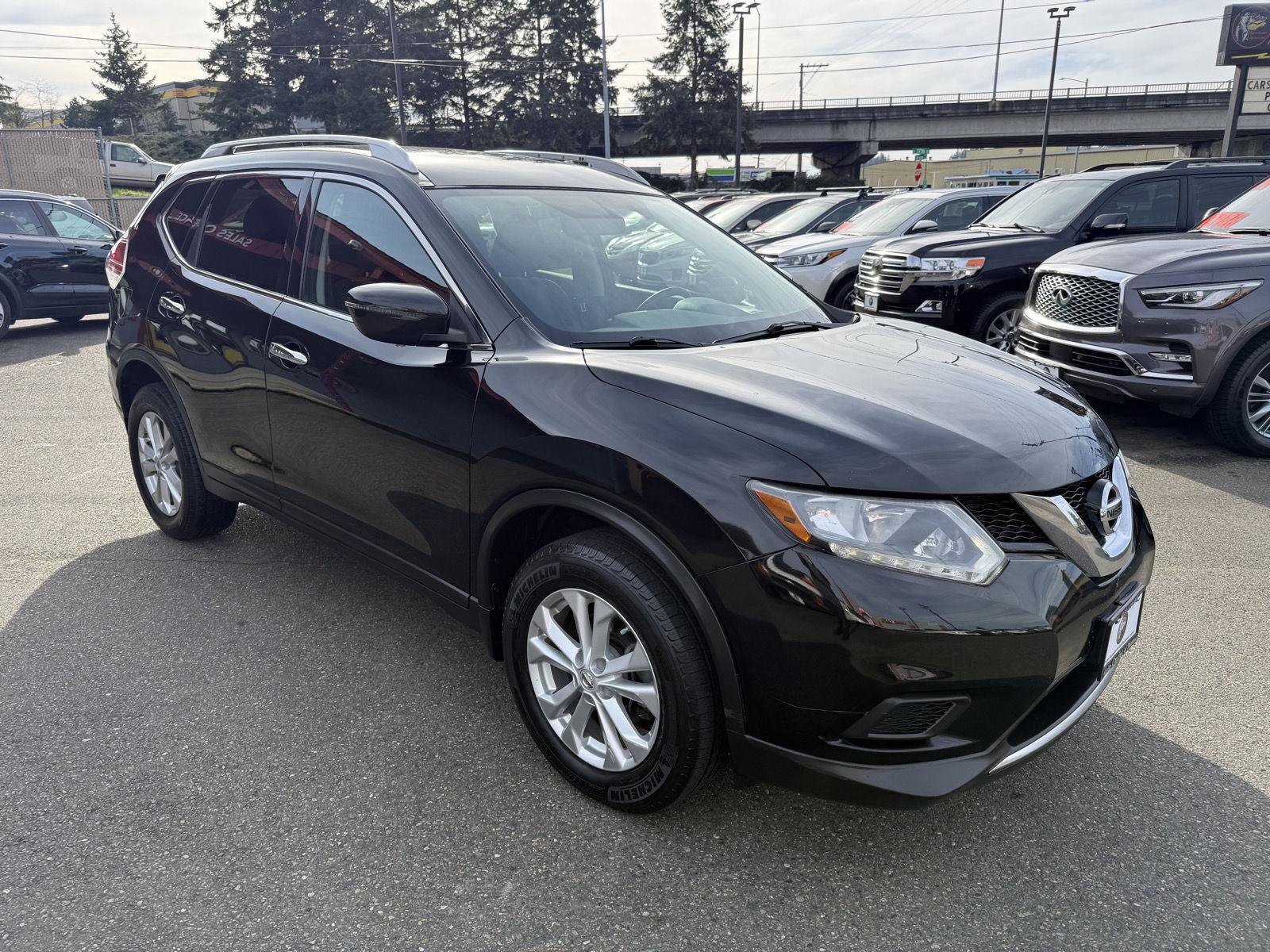 Used 2016 Nissan Rogue SV image 6