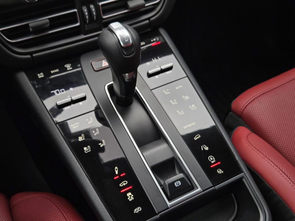 Used 2022 Porsche Macan GTS image 14