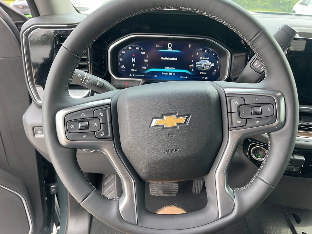 Used 2026 Chevrolet Silverado 1500 LT AWD/4WD image 10