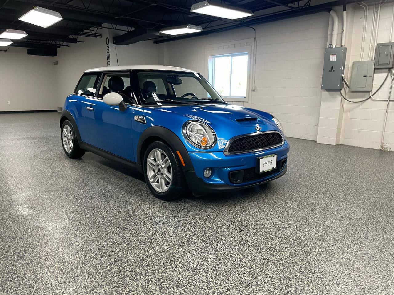 Used 2011 MINI Cooper S FWD image 4