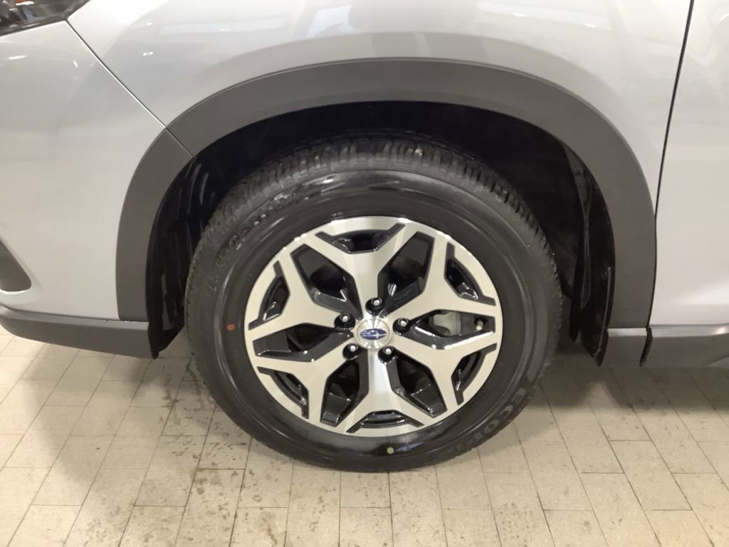 Certified 2023 Subaru Forester Premium image 9