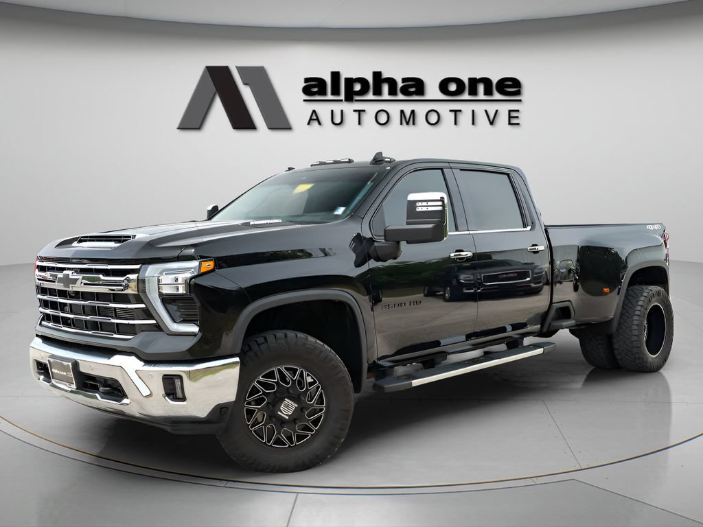 Used 2026 Chevrolet Silverado 3500 LTZ w/ LTZ Plus Package AWD/4WD image 1