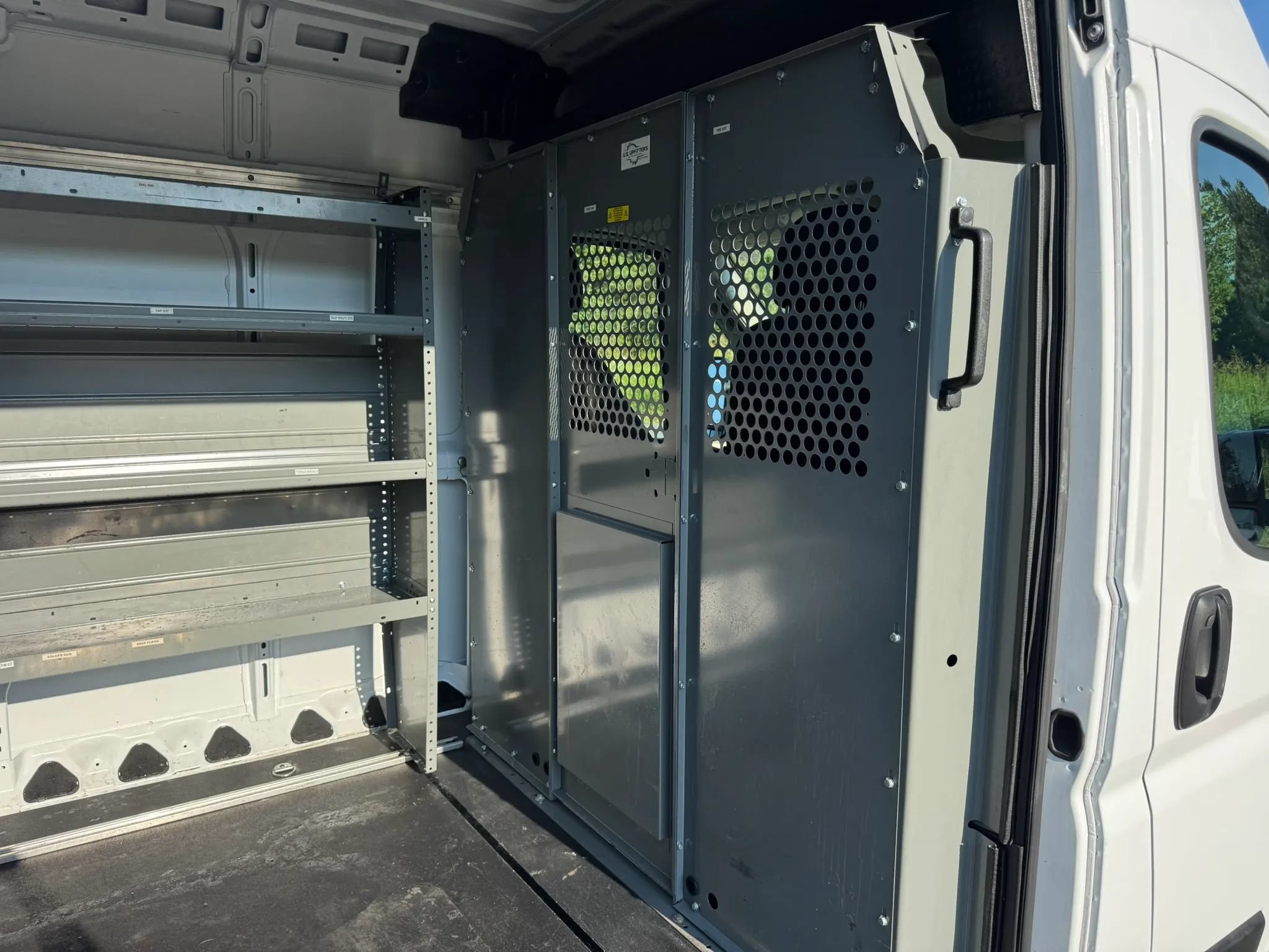 Used 2022 RAM ProMaster 2500 w/ Premium Convenience Group FWD image 19
