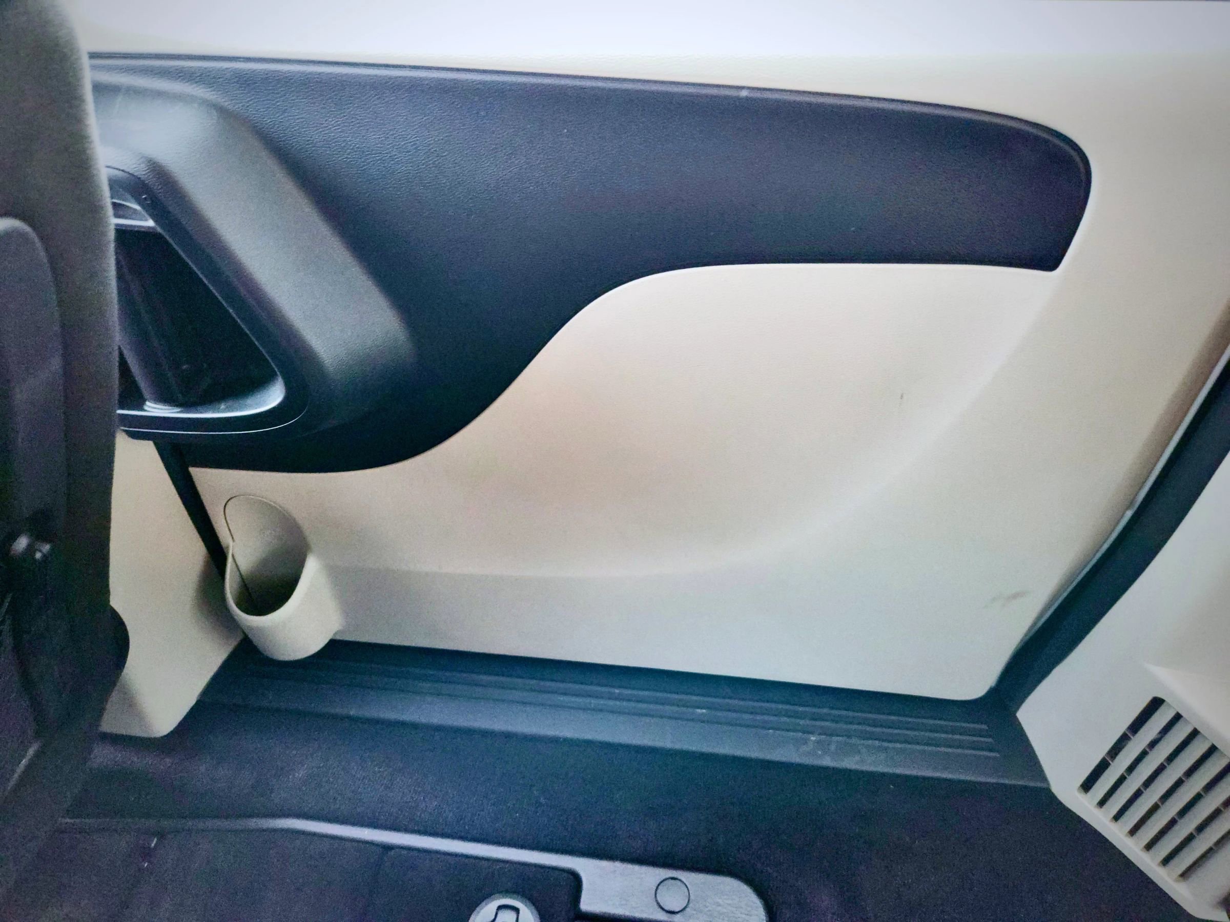 Used 2015 Dodge Grand Caravan SE w/ Quick Order Package 29E SE image 47