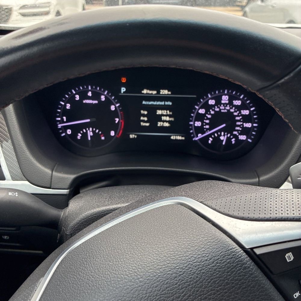 Used 2018 Genesis G80 3.3T Sport image 7