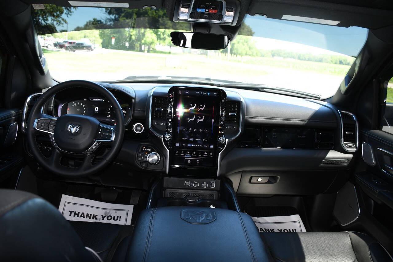 Used 2025 RAM 1500 Laramie AWD/4WD image 30