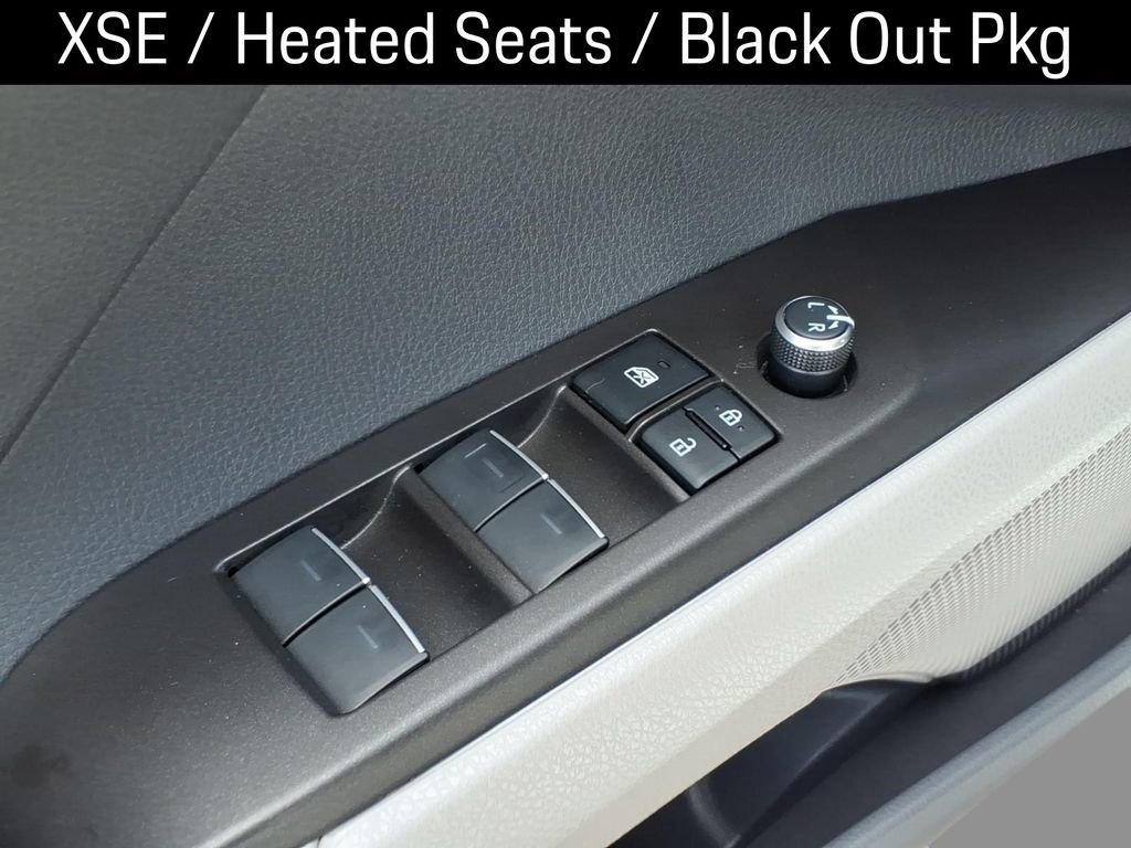 Used 2022 Toyota Camry XSE w/ Carpet Mat Package (TMS) image 17