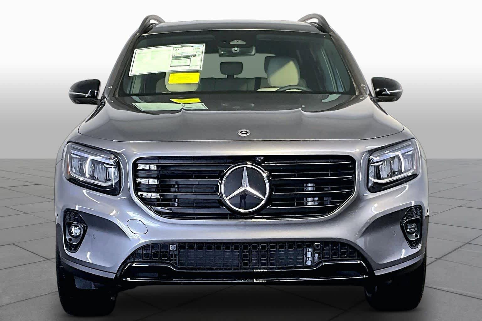 New 2026 Mercedes-Benz GLB 250 4MATIC image 2